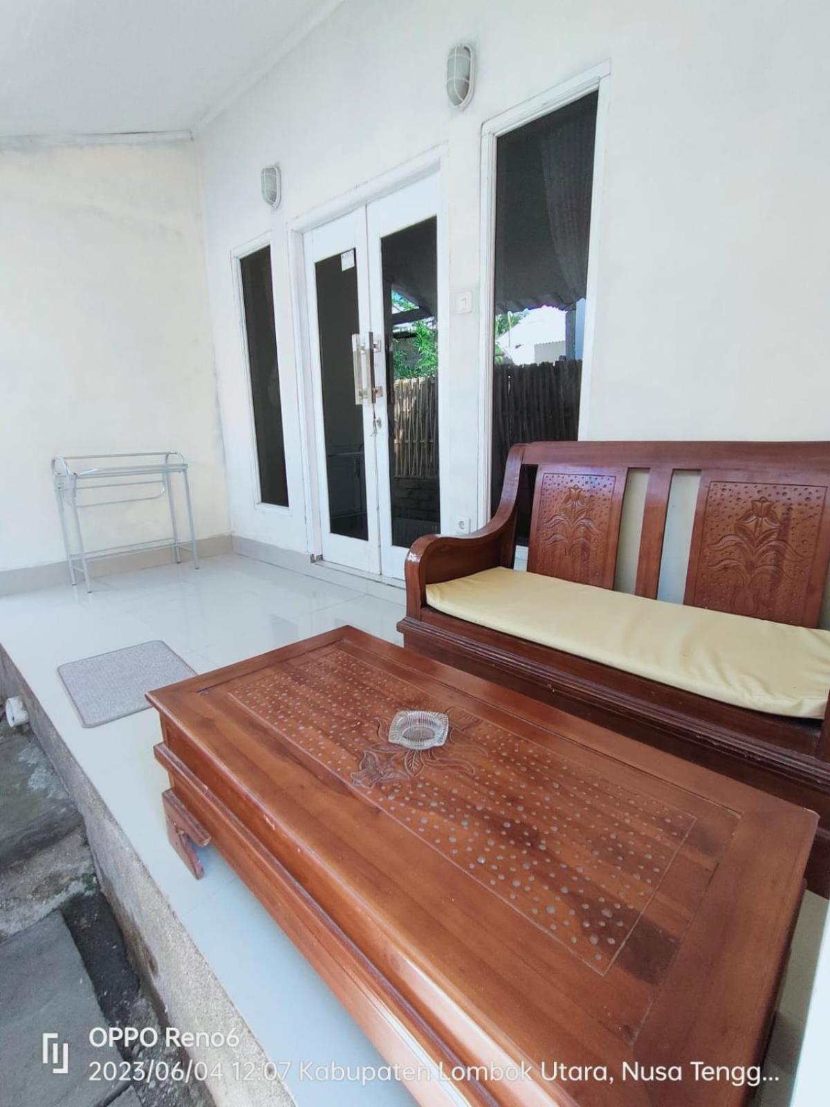 Pineapple Guest House Гили-Эйр Экстерьер фото